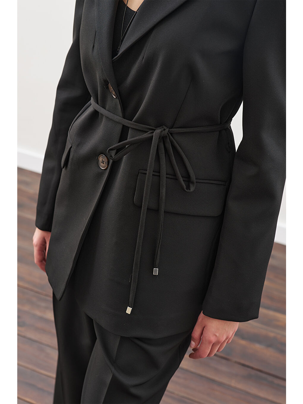 Kuşaklı Tek Düğmeli Blazer Ceket Siyah-4
