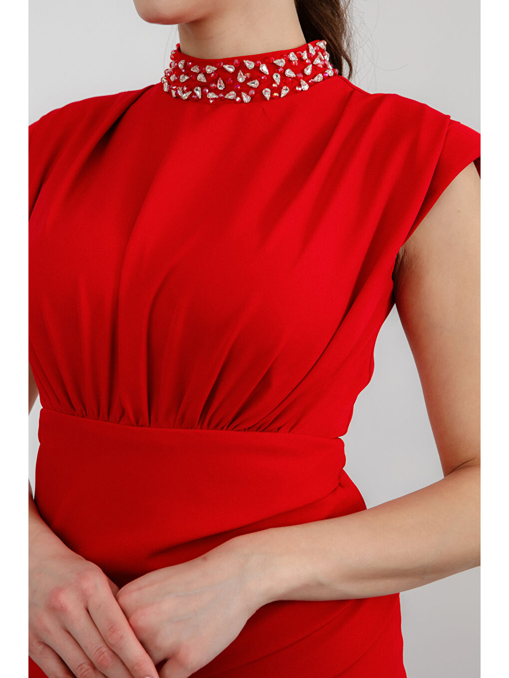 Kadın Kırmızı Yakası Taşlı Midi Abiye Elbise-1