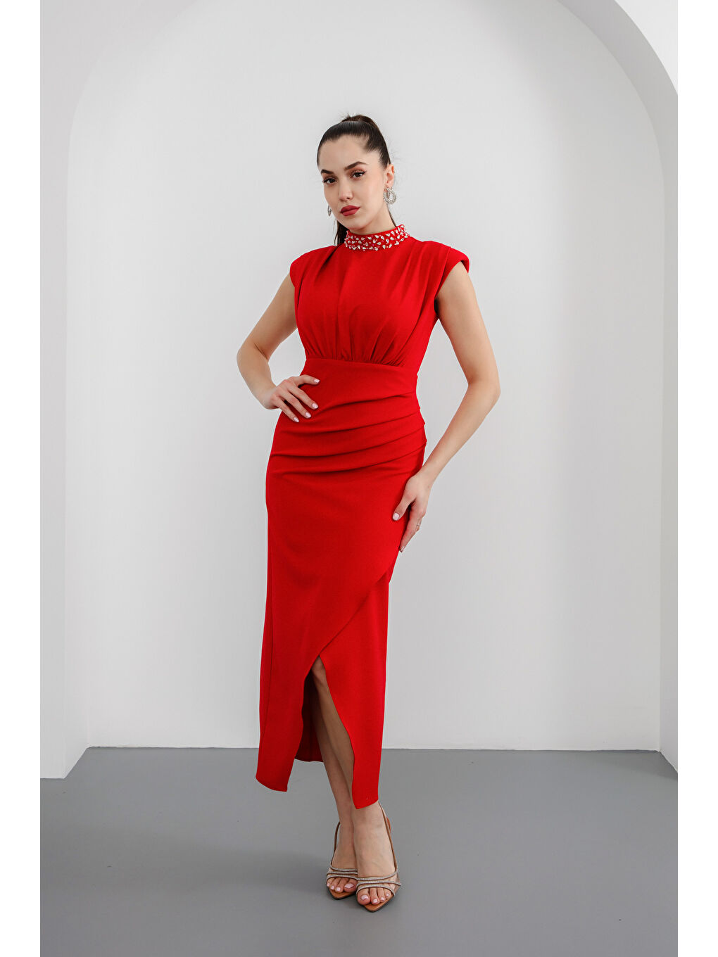 Kadın Kırmızı Yakası Taşlı Midi Abiye Elbise-2