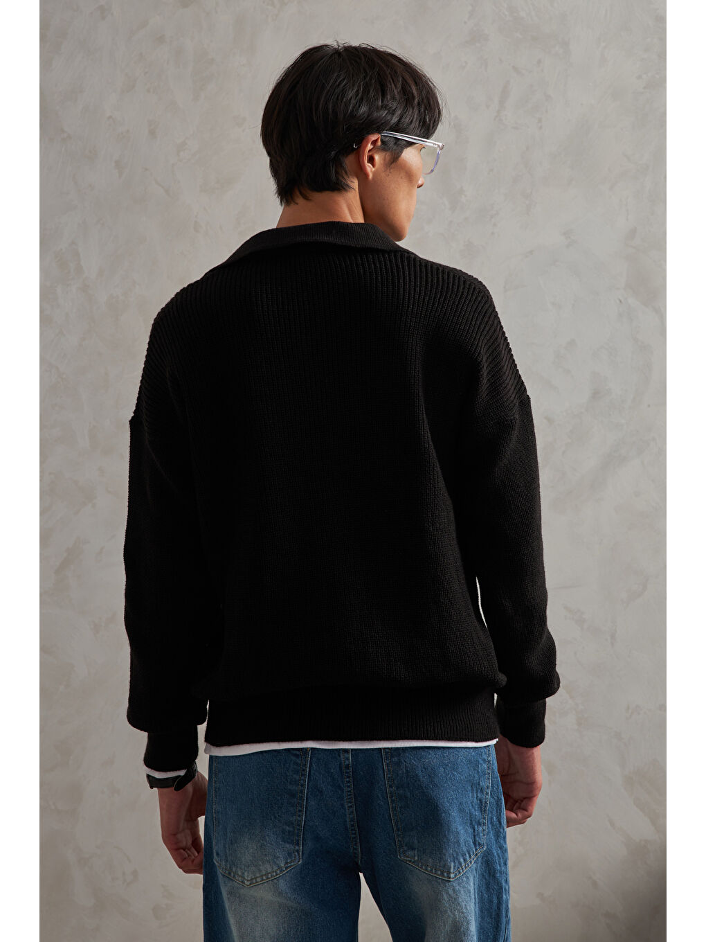 Siyah Erkek Yakası Düğmeli Oversize Kazak-3