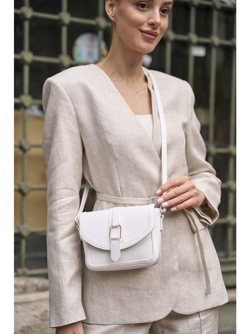 Tokalı Deri Görünümlü Mini El Ve Omuz Çantası Beyaz-1