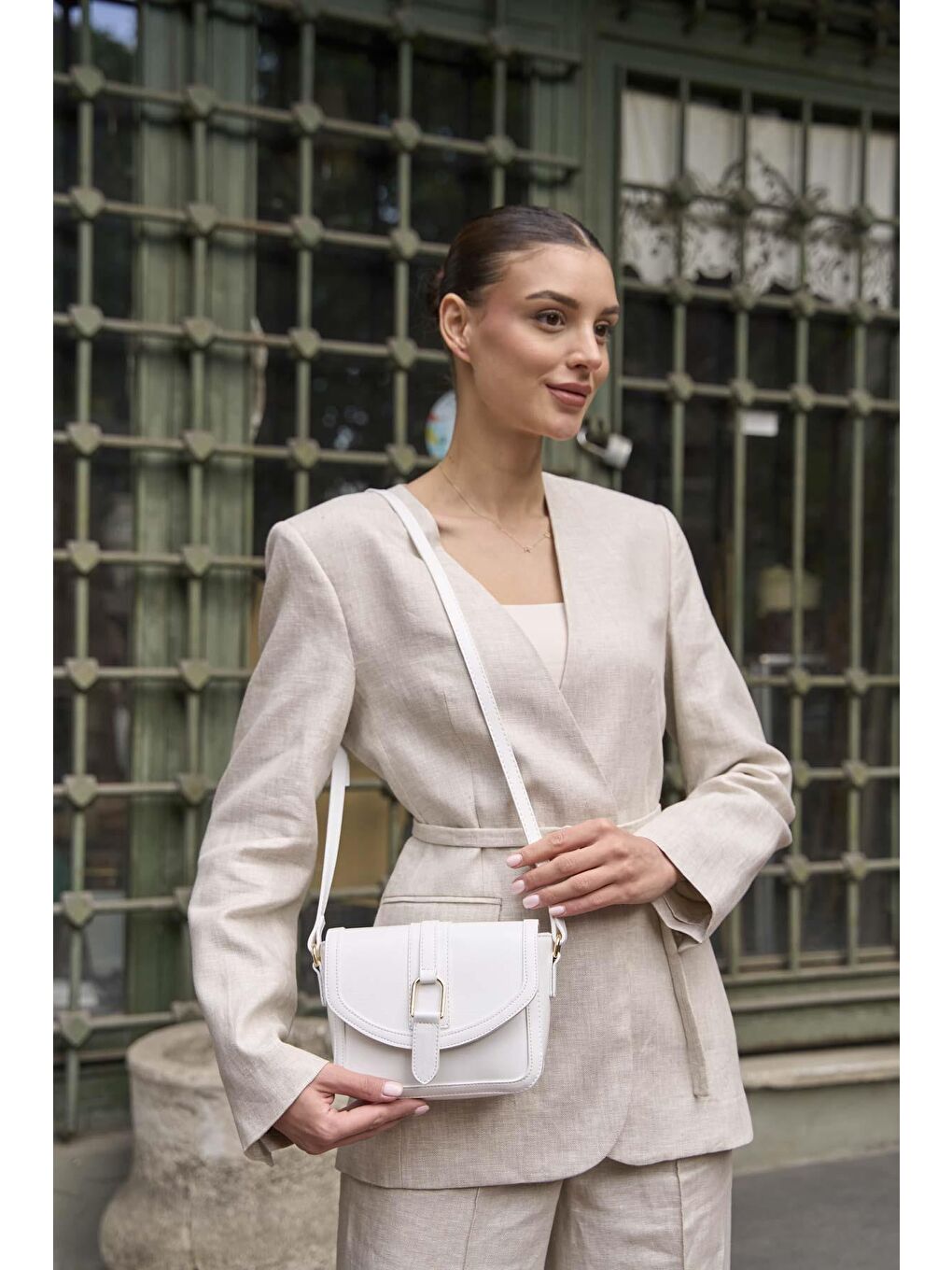 Tokalı Deri Görünümlü Mini El Ve Omuz Çantası Beyaz-2