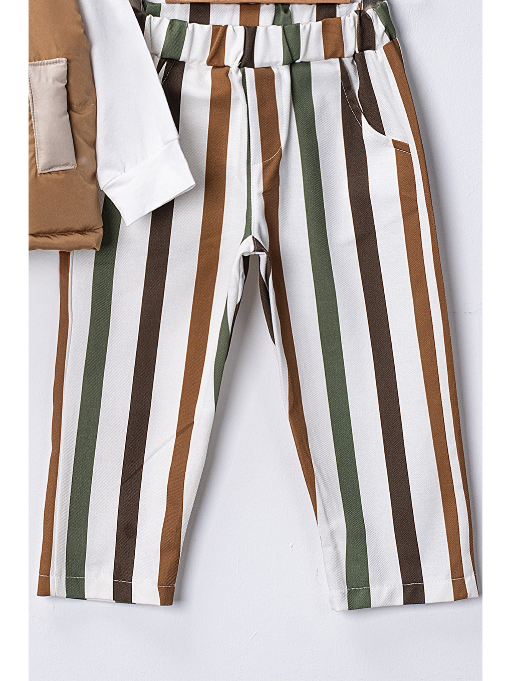 Kahverengi Erkek Çocuk Yelek-Sweatshirt-Çizgili Pantolon 3'lü Takım (2-5 Yaş)-2