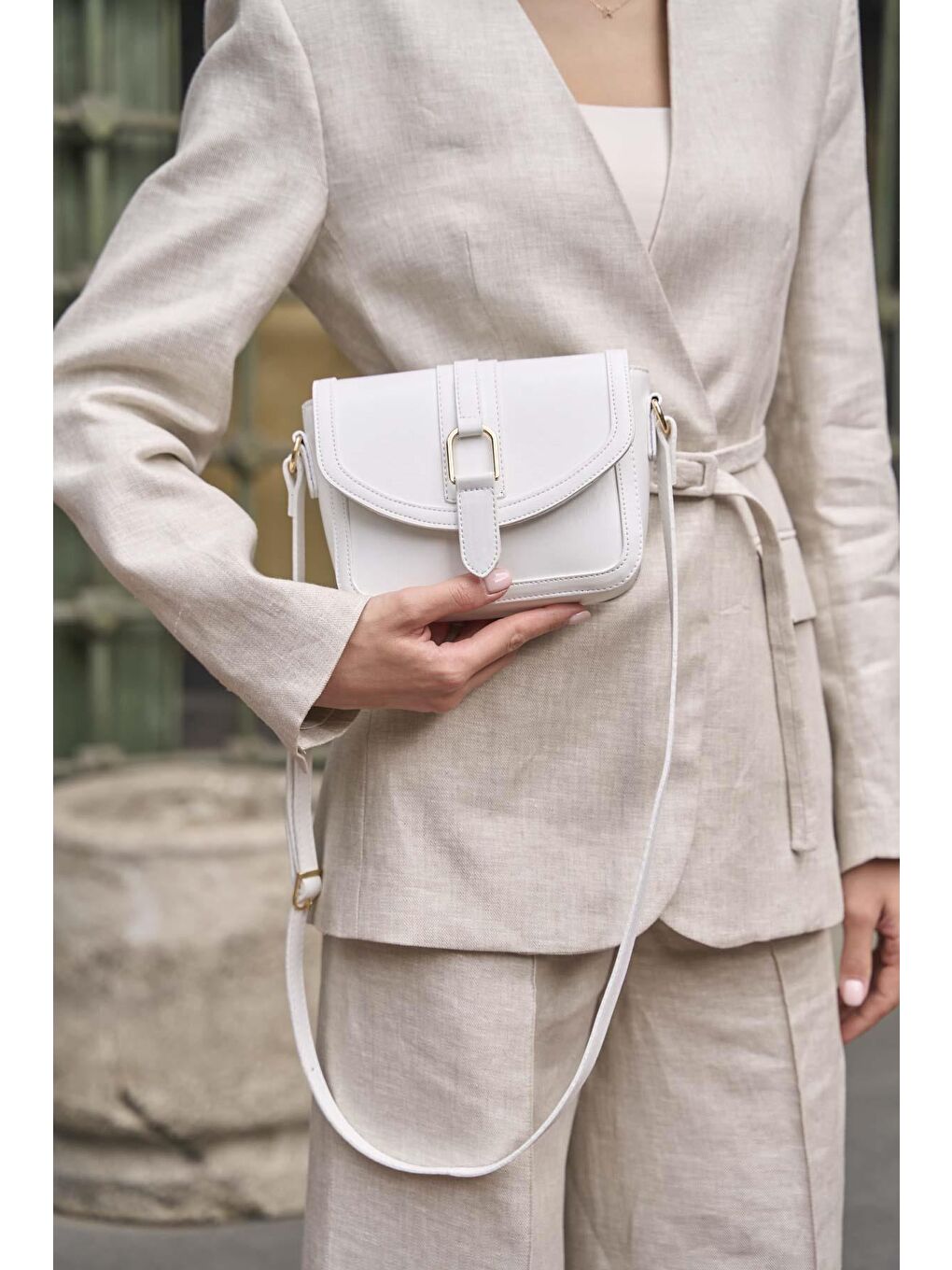 Tokalı Deri Görünümlü Mini El Ve Omuz Çantası Beyaz-4
