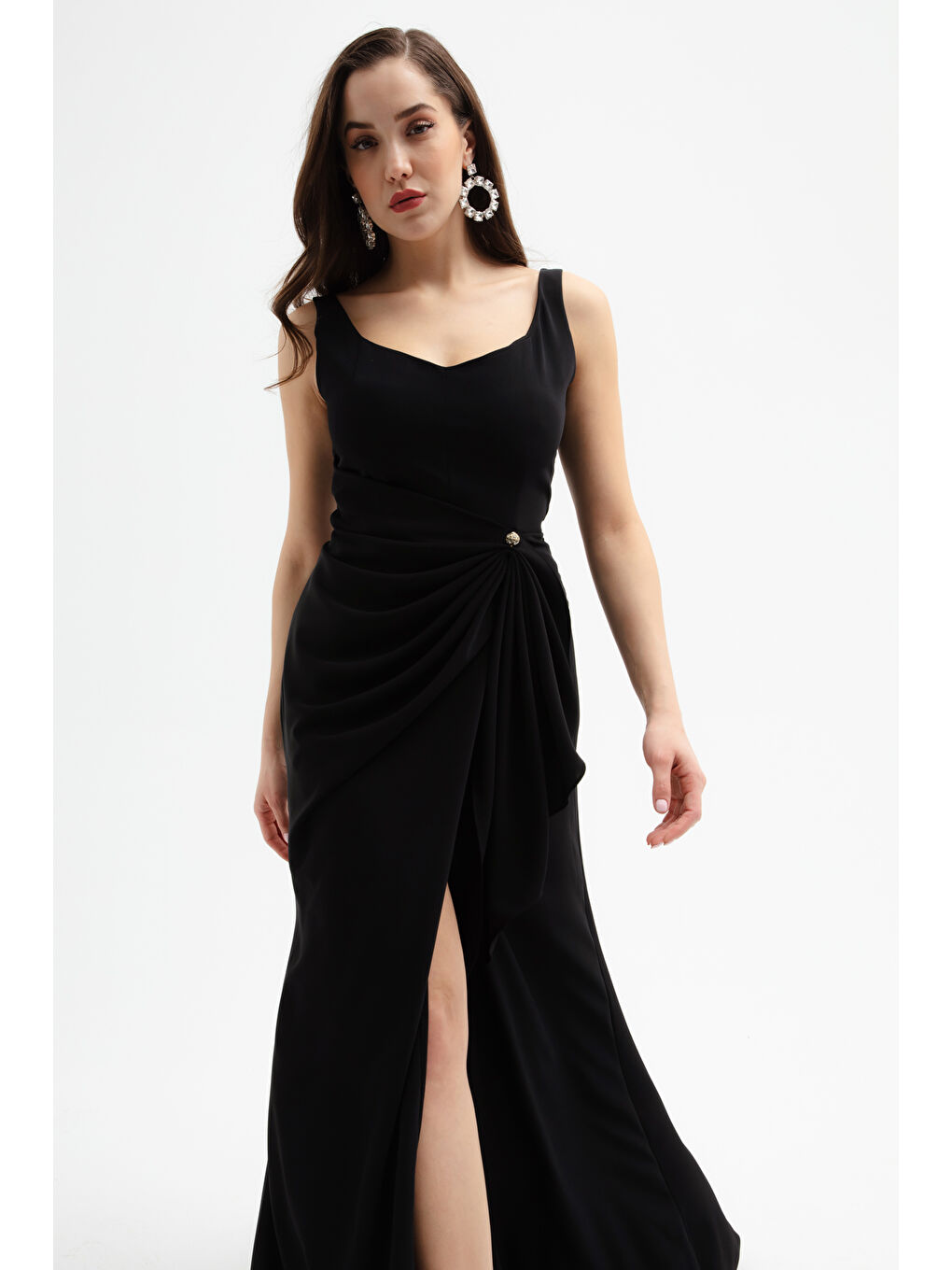 Kadın Siyah Askılı Yırtmaçlı Uzun Abiye Elbise-2