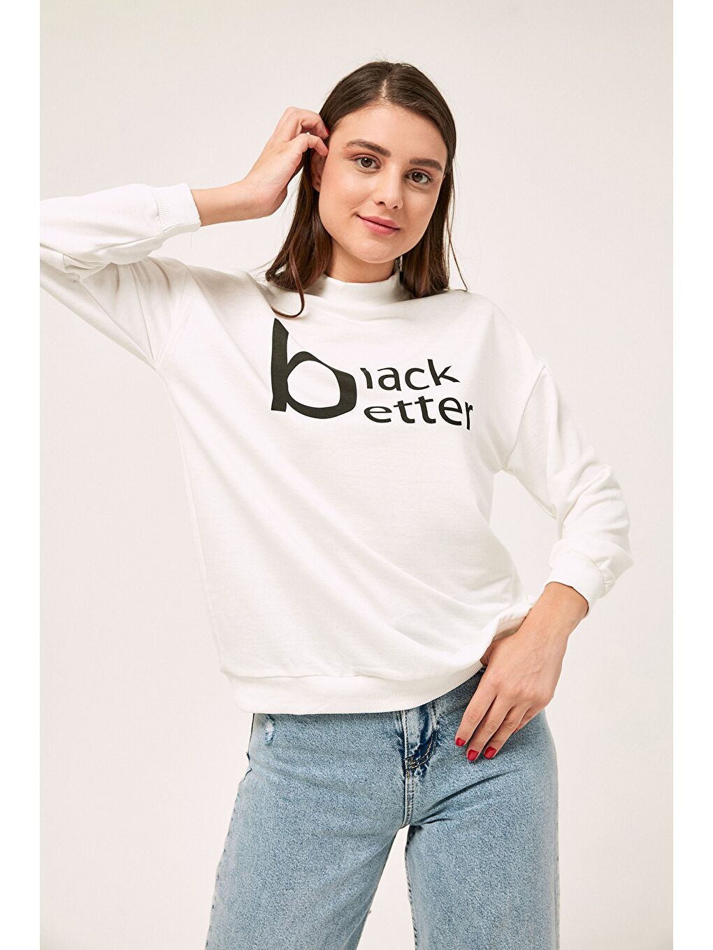 Ekru Black Better Baskılı Dik Yaka Sweatshirt