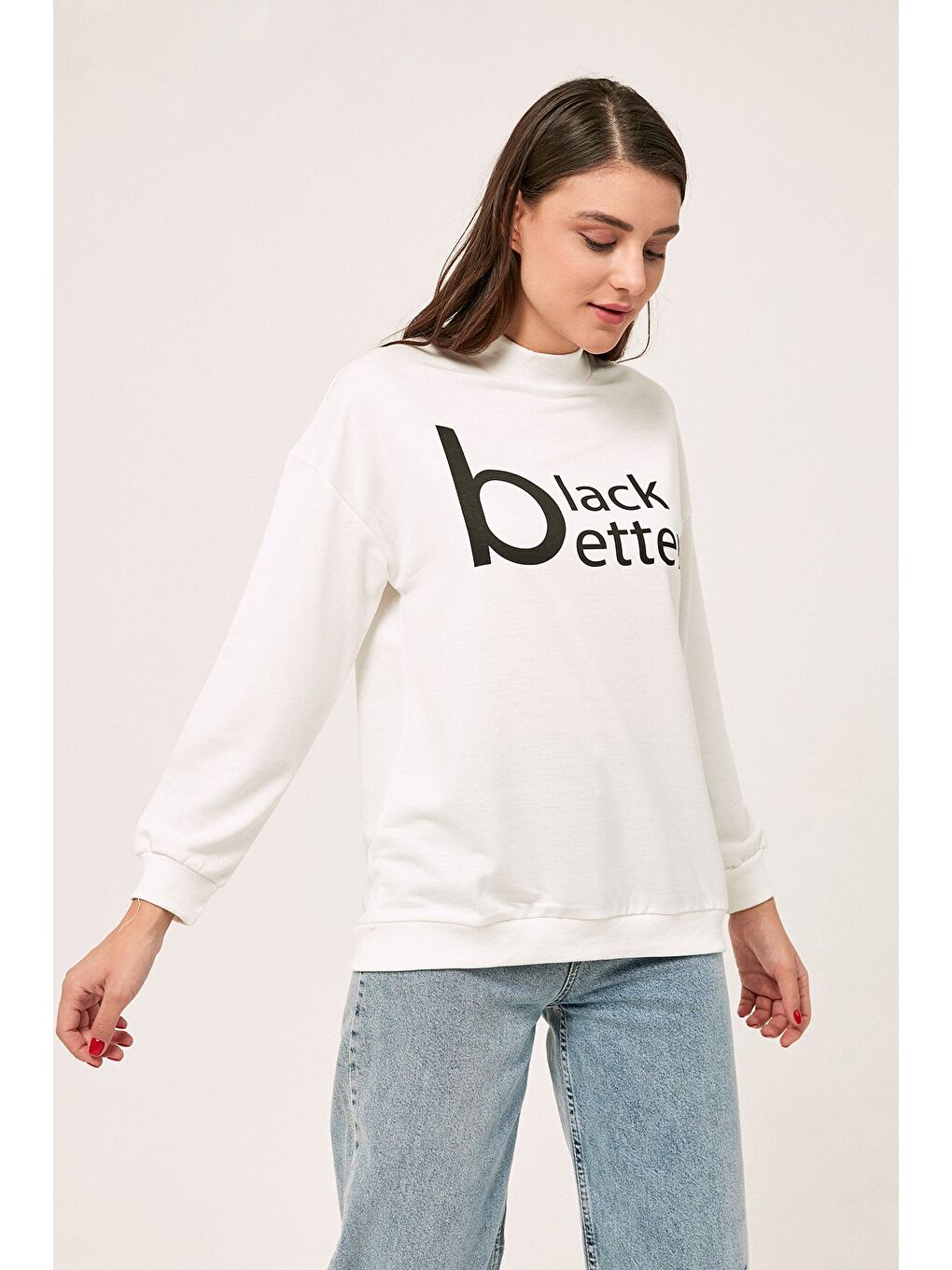 Ekru Black Better Baskılı Dik Yaka Sweatshirt-1