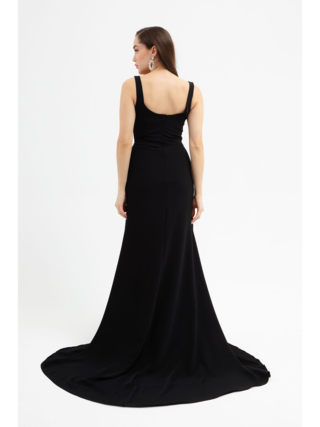Kadın Siyah Askılı Yırtmaçlı Uzun Abiye Elbise-4