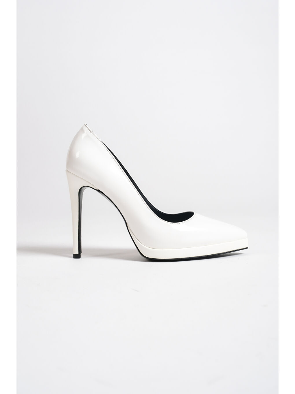 Beyaz Helga Sivri Burunlu Platform Yüksek Topuklu Kadın Ayakkabı