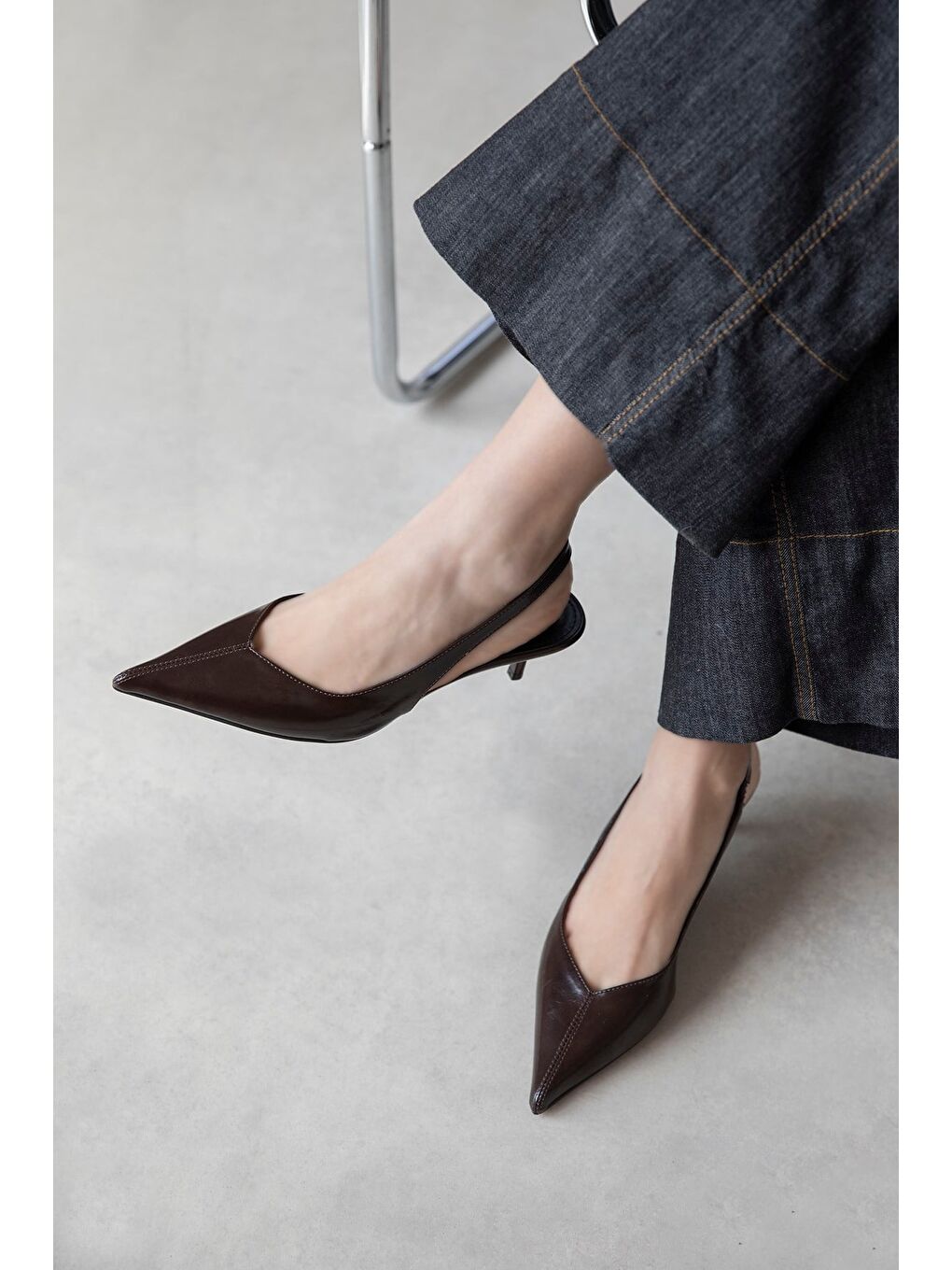 Kahverengi Orla Kadın Topuklu Kırışık Deri Ayakkabı Kahve