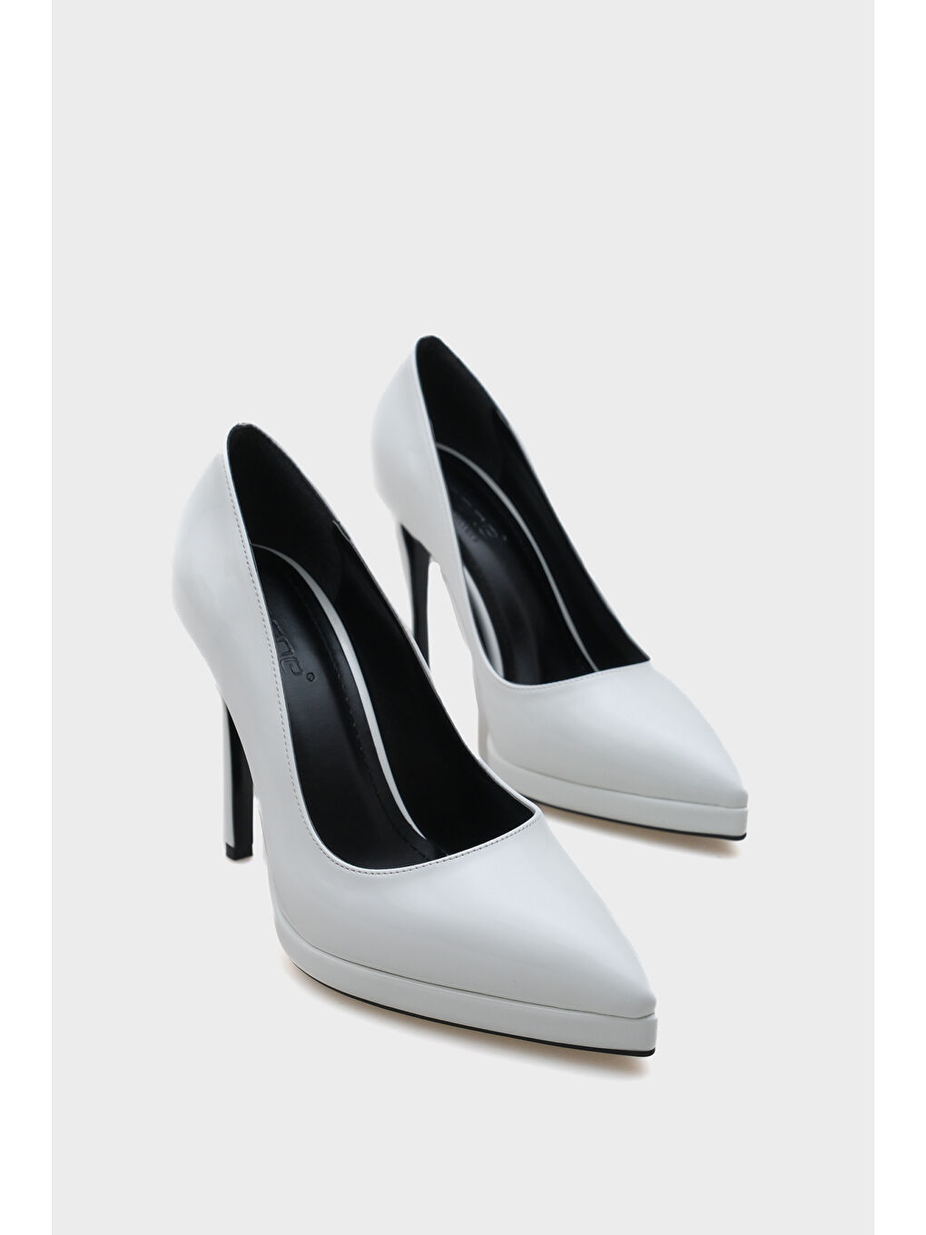 Beyaz Helga Sivri Burunlu Platform Yüksek Topuklu Kadın Ayakkabı-3