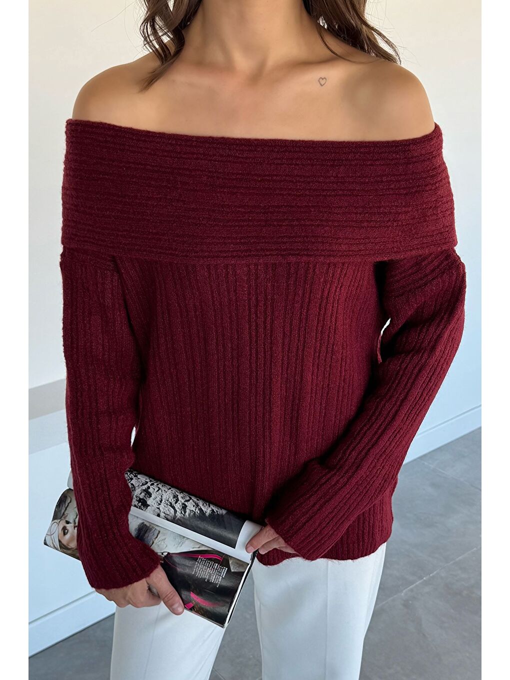 Bordo Kadın Madonna Yaka Kendinden Çizgi Desenli Triko Bluz-1