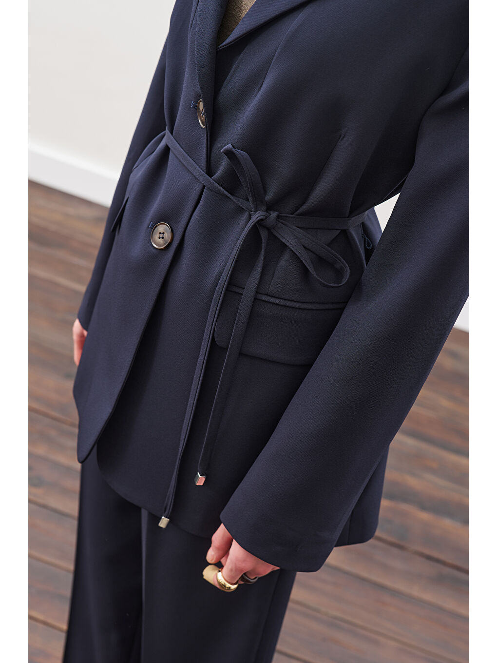 Kuşaklı Tek Düğmeli Blazer Ceket Lacivert-3