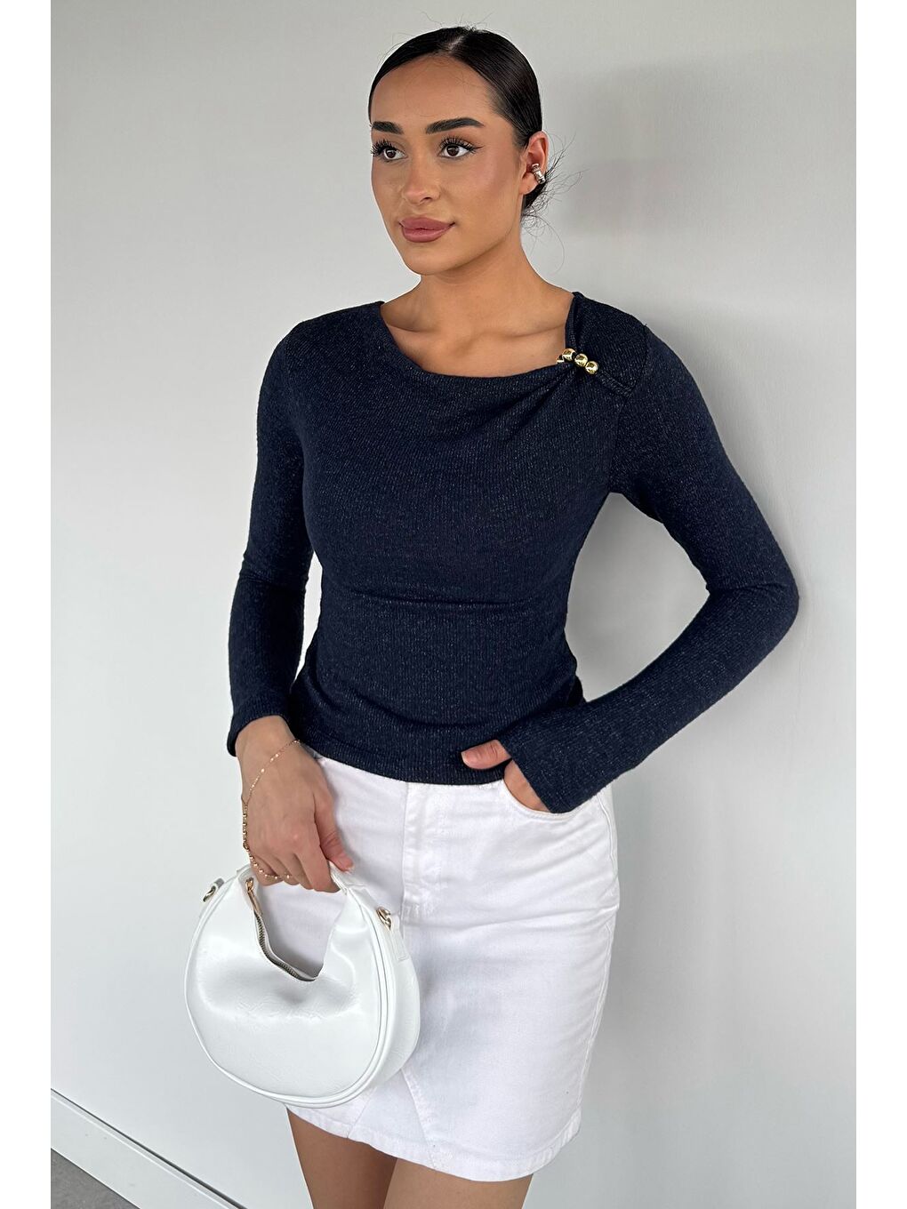 Lacivert Kadın Omuz Aksesuarlı Bluz-1