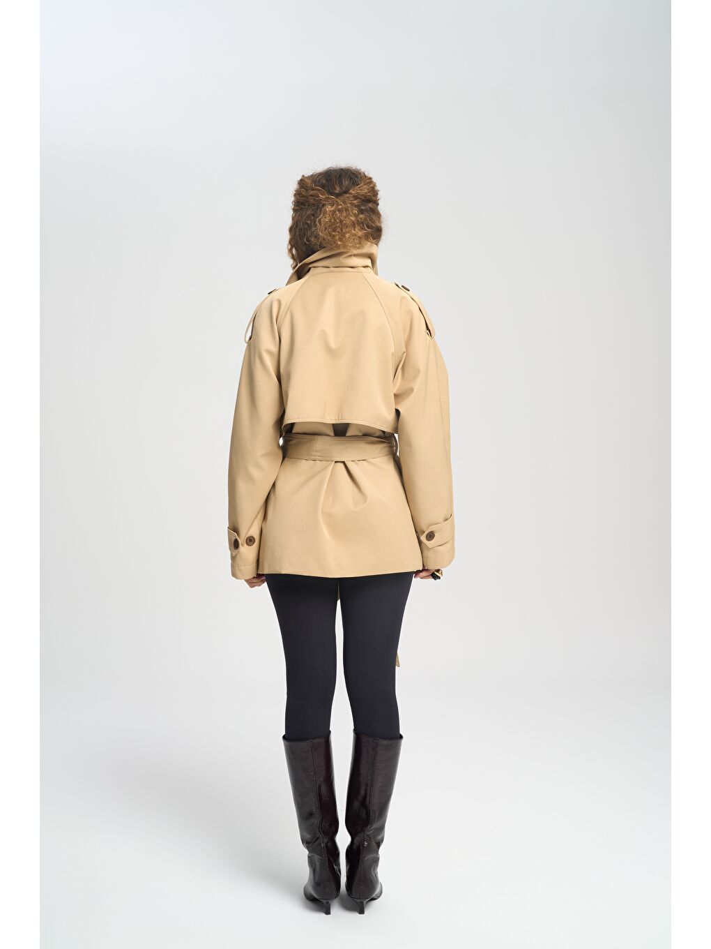 Kahverengi Tyra Camel Kemerli Kısa Trençkot-4