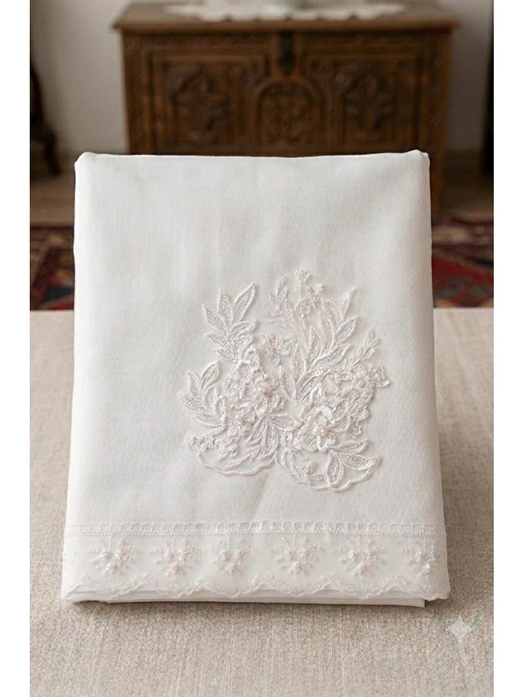 Ekru Seval Saten Lüks Nişan Bohçası 90x90 Cm Krem