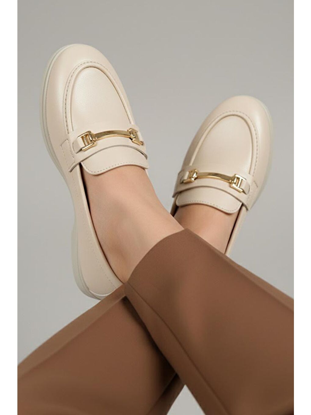 Ekru Kadın Krem Tokalı Cilt Babet - 27908-KREM-1