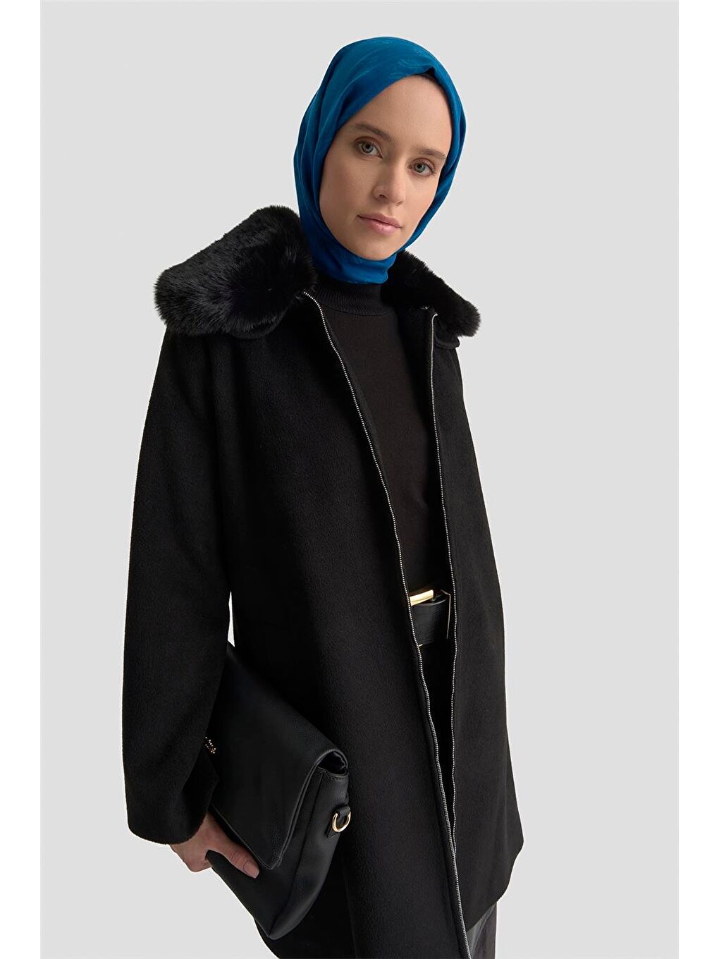 Kürk Yakalı Kaban 25Kd1707 Siyah