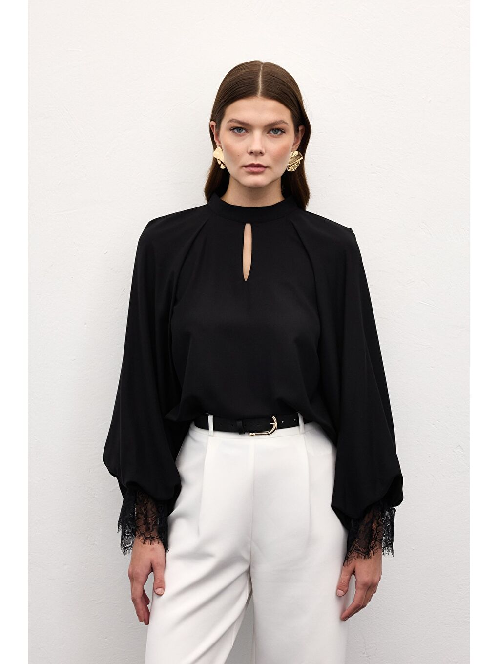 Dantel Detaylı Uzun Kollu Bluz - Siyah-1