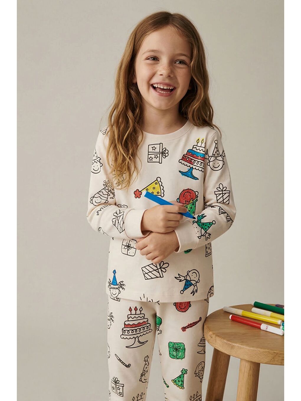 Lila Boyanabilir Doğum Günü Temalı Çocuk Pijama Takımı – Yıkanabilir 12-Li Kalem Hediyeli-2