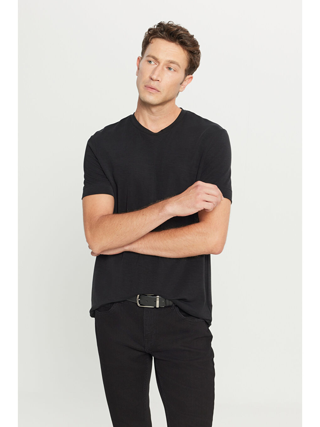 Erkek Siyah Slim Fit Dar Kesim Bisiklet Yaka Esnek Tişört-2