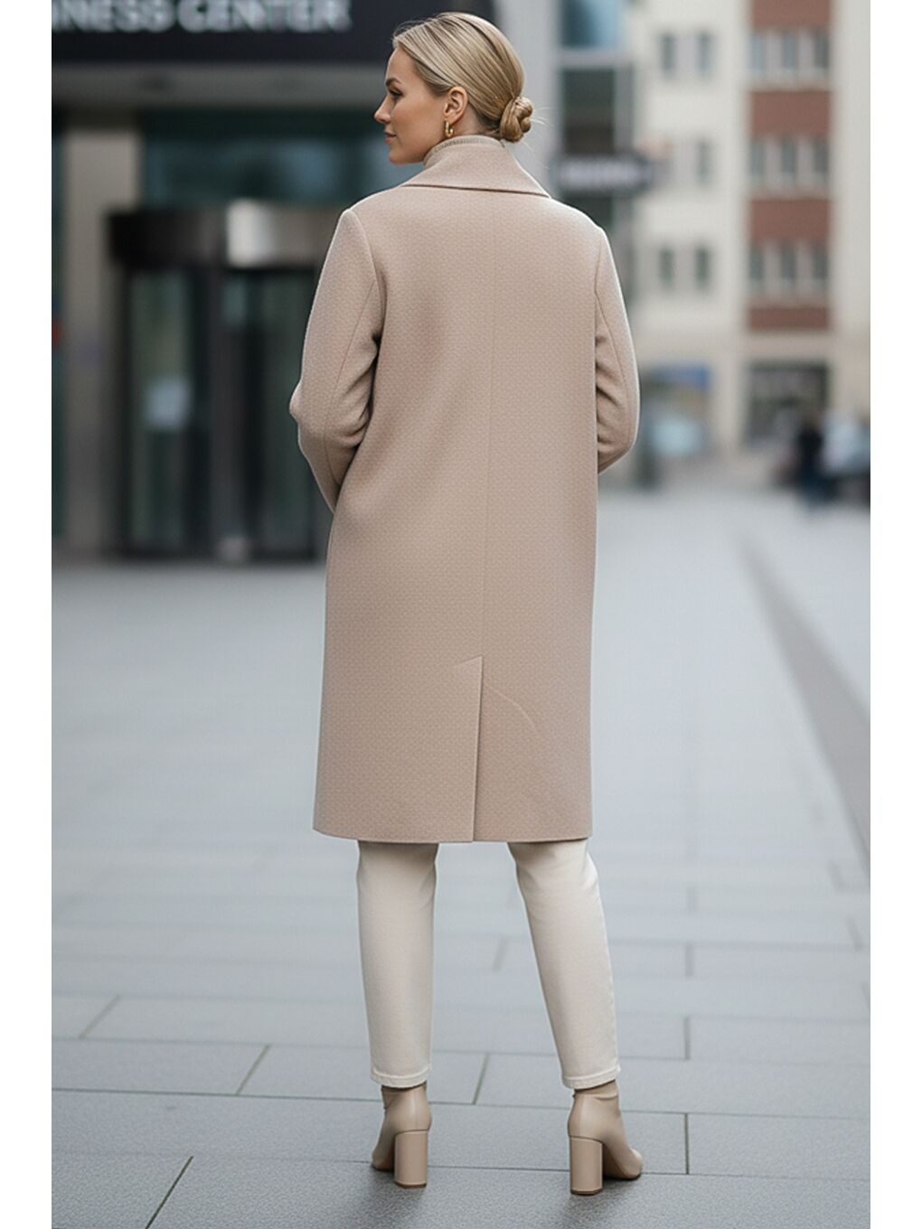 İtalyan Bej Şal Yaka Uzun Kol Cepli İnce Kırçıllı Casual Kaşe Oversize Dokuma Ceket 105 65-2