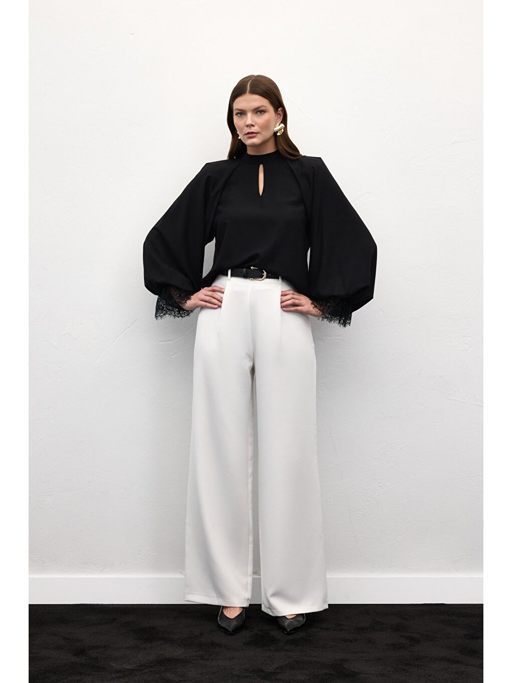 Dantel Detaylı Uzun Kollu Bluz - Siyah-6