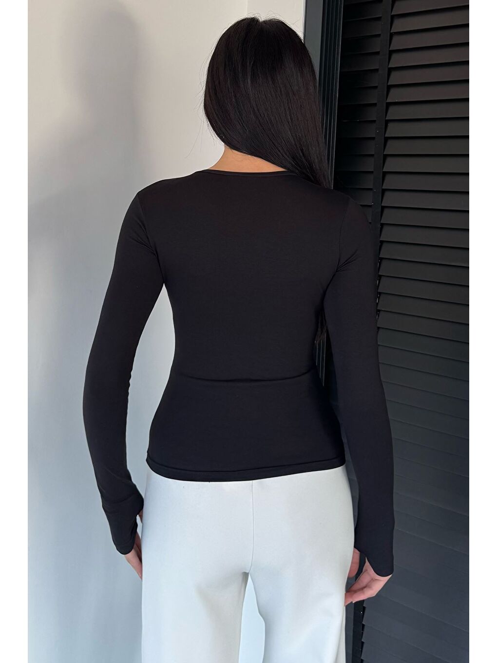 Siyah Kadın Bisiklet Yaka Parmak Geçmeli Body Bluz-3