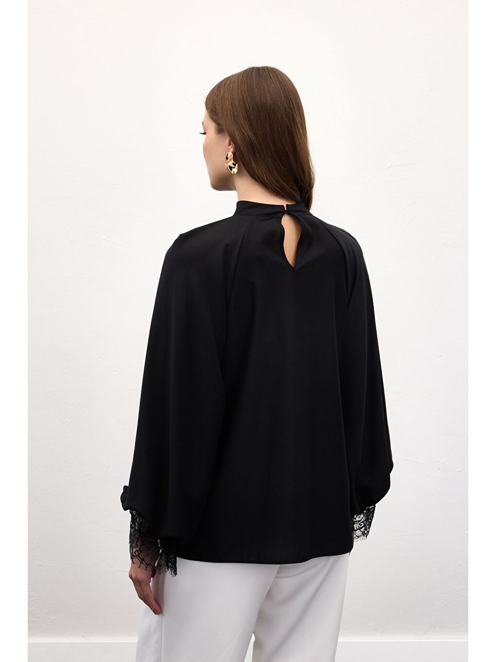 Dantel Detaylı Uzun Kollu Bluz - Siyah-7
