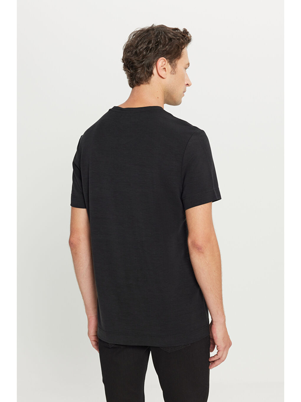 Erkek Siyah Slim Fit Dar Kesim Bisiklet Yaka Esnek Tişört-4