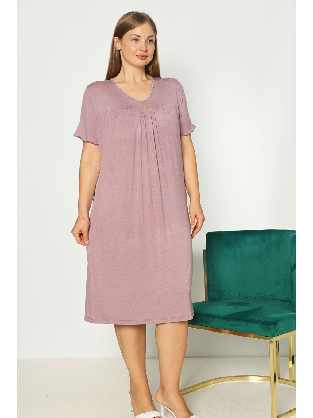 Pembe Dantelli Elastanlı Kısa Kollu Büyük Beden Gecelik-1