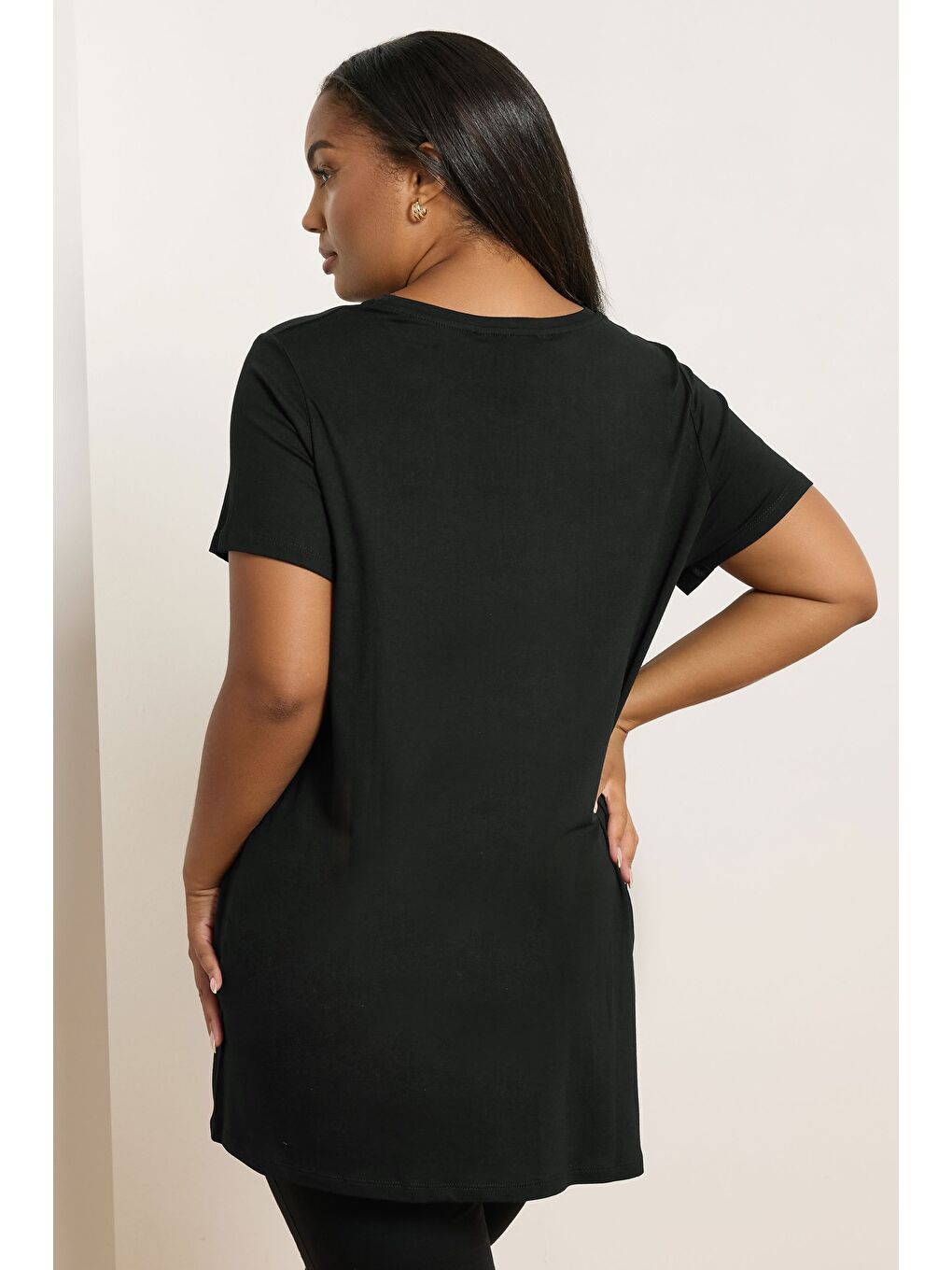 Siyah Büyük Beden Kısa Kollu Bisiklet Yaka Baskılı T-shirt 322959-5