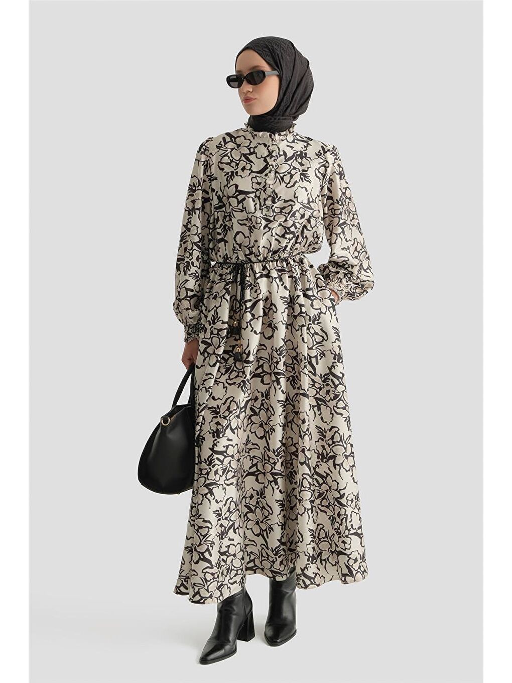 Çiçek Desenli Kloş Elbise Beyaz-2