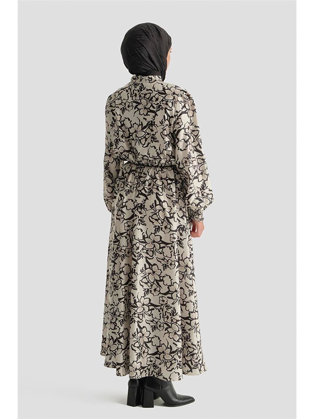 Çiçek Desenli Kloş Elbise Beyaz-5