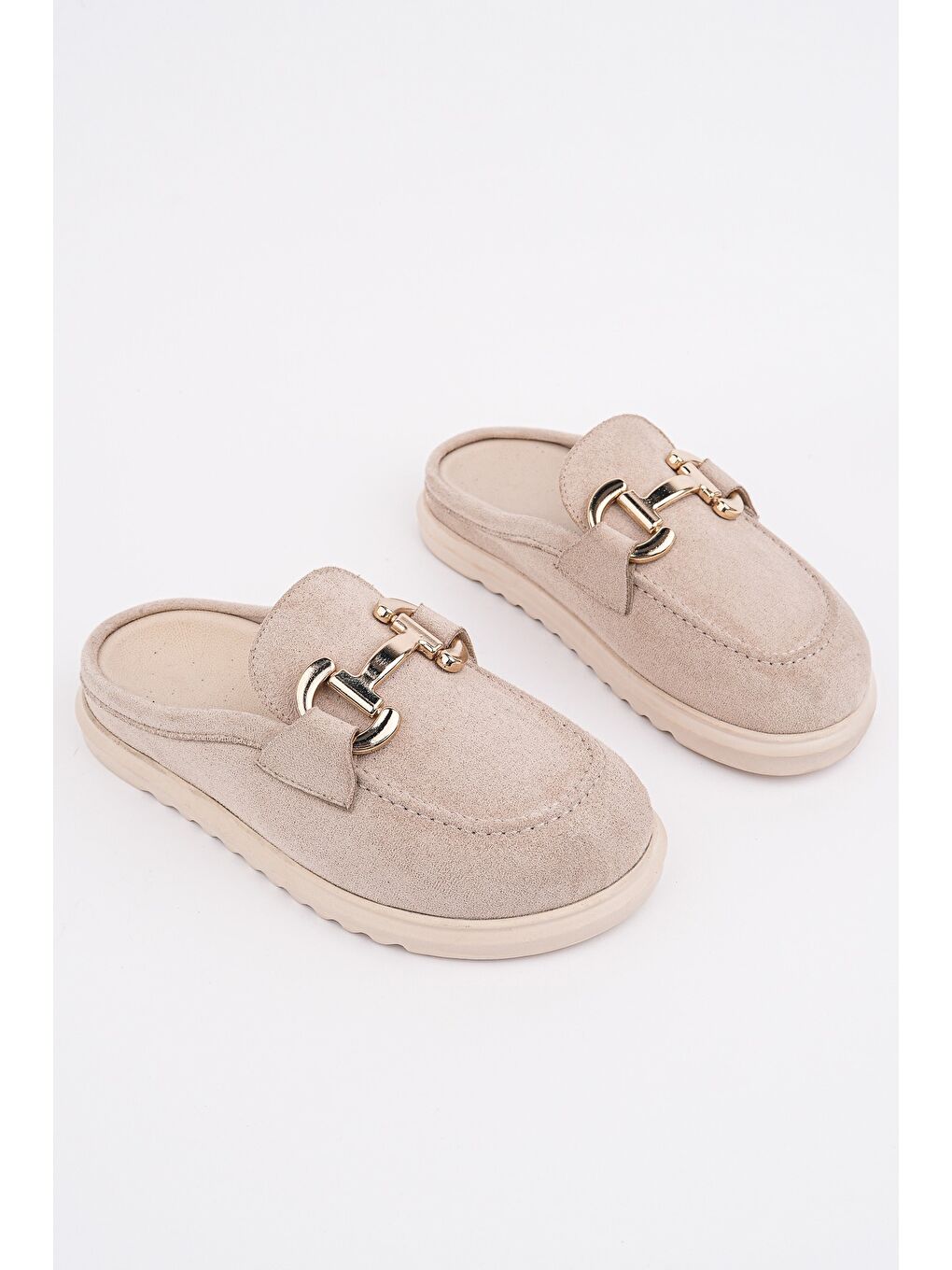 Bej CARLEEN Süet Deri Gold Tokalı Günlük Rahat Önü Kapalı Kadın Loafer Terlik