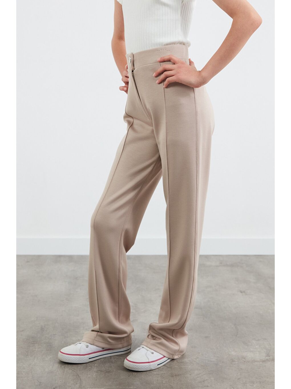 Bej Düğmeli Çimalı Flare Kız Çocuk Pantolon-4