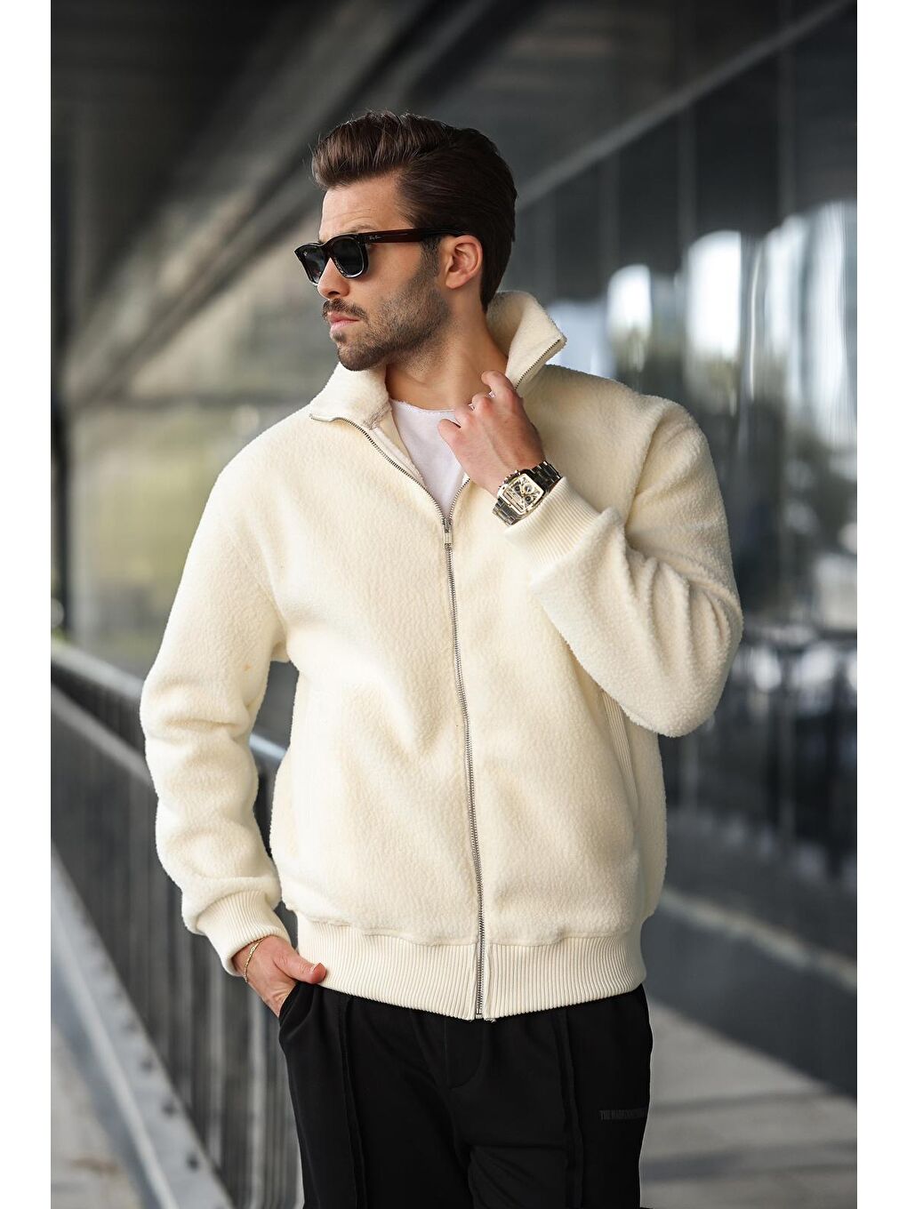 Beyaz Fermuarlı Dik Yaka Erkek Polar Hırka E7166