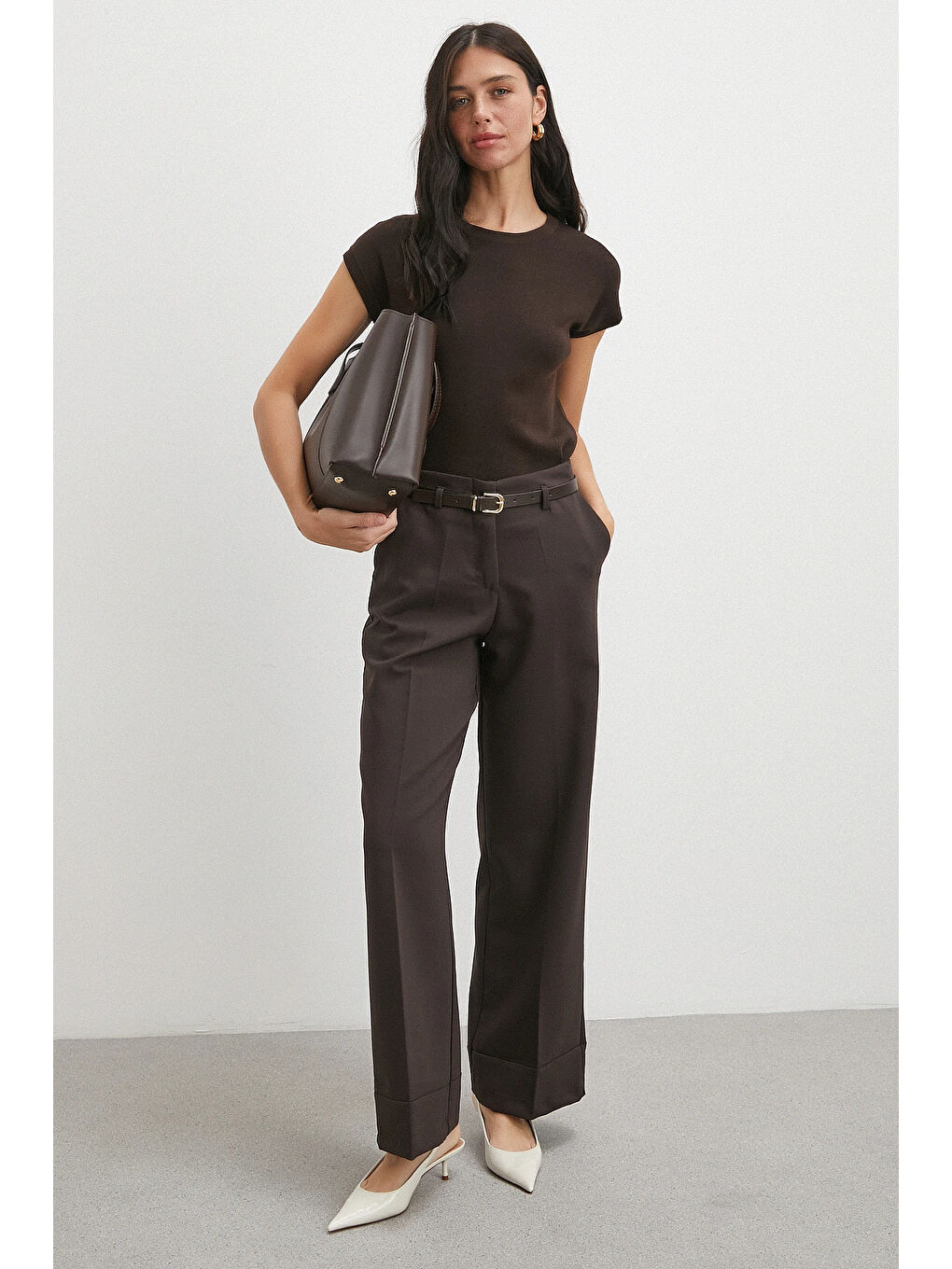 Karışık Yüksek Bel Paça Detaylı Kemerli Pantolon Kahve-2