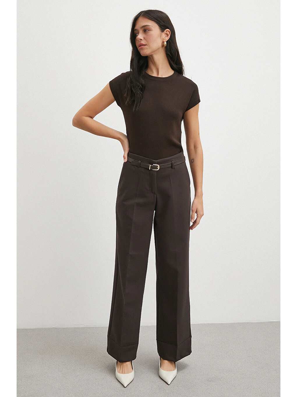 Karışık Yüksek Bel Paça Detaylı Kemerli Pantolon Kahve-3