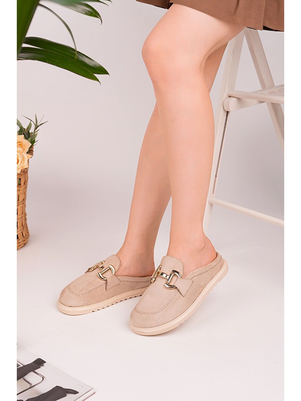 Bej CARLEEN Süet Deri Gold Tokalı Günlük Rahat Önü Kapalı Kadın Loafer Terlik-4