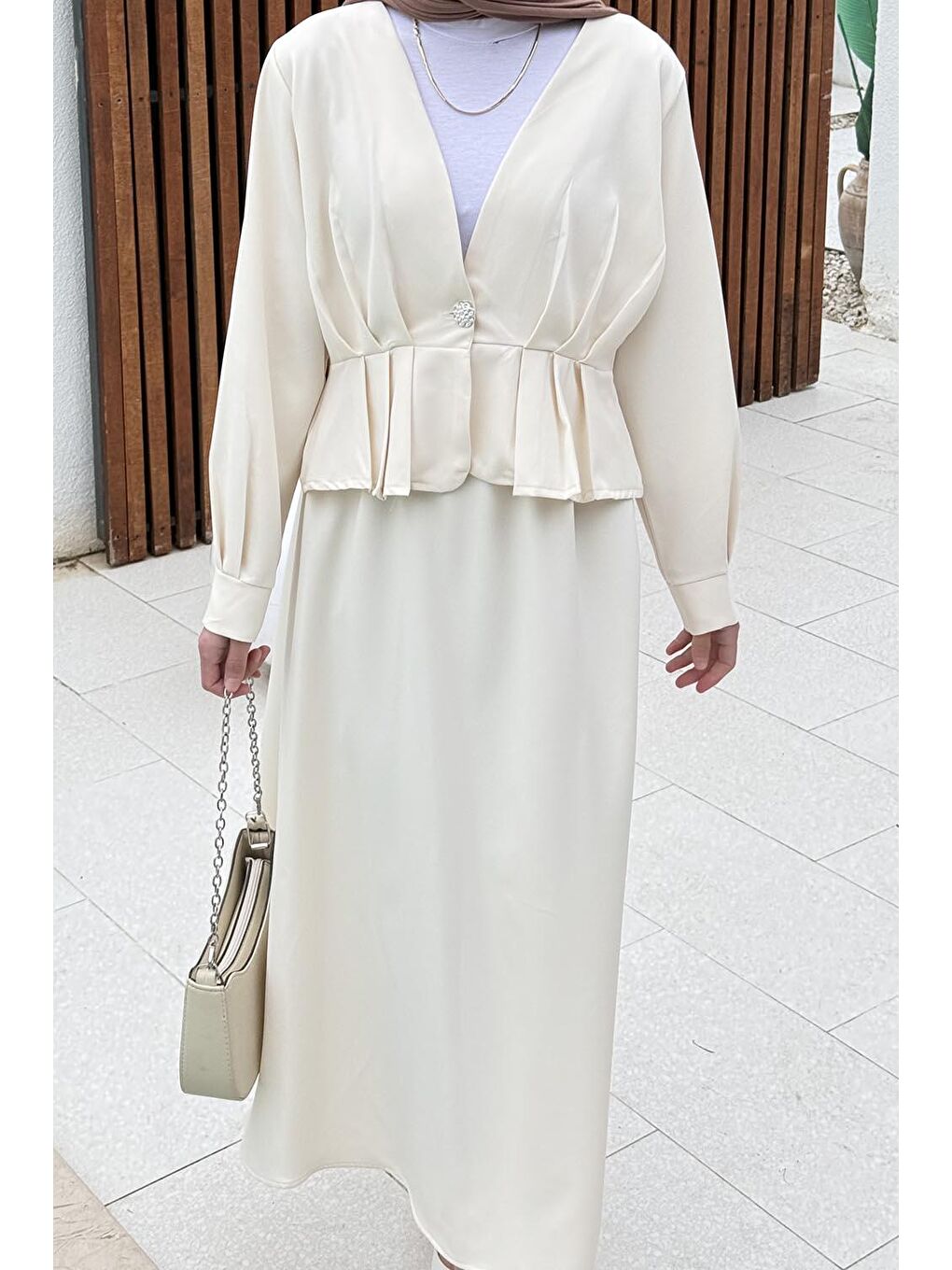 Ekru Düğme Detaylı Etek-Ceket Tesettür Takım Krem-2