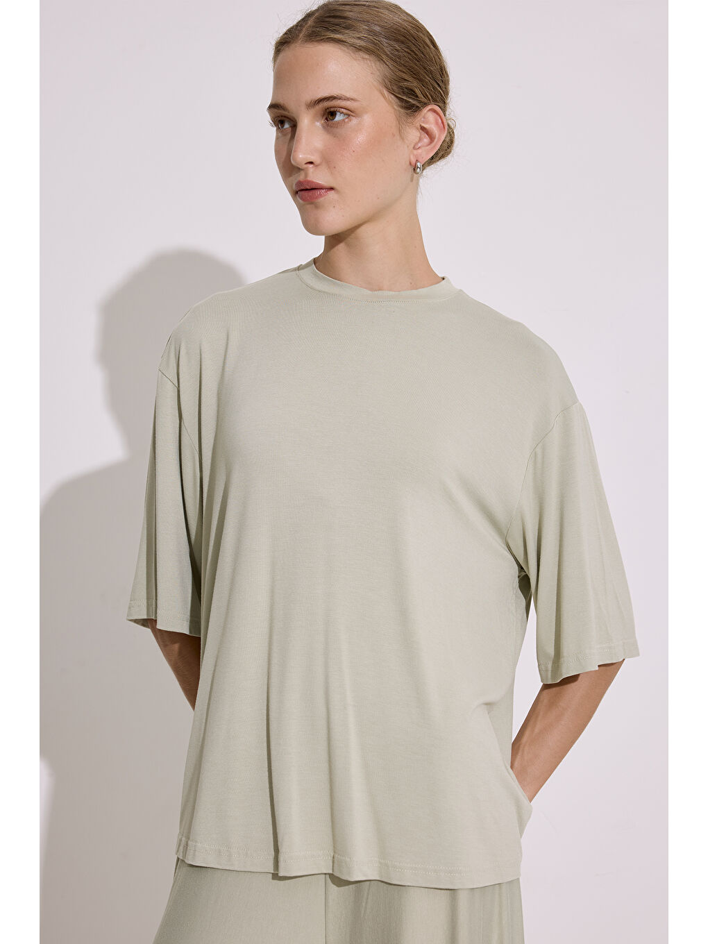 Dökümlü Kısa Kollu Bluz Pastel Yeşil-1