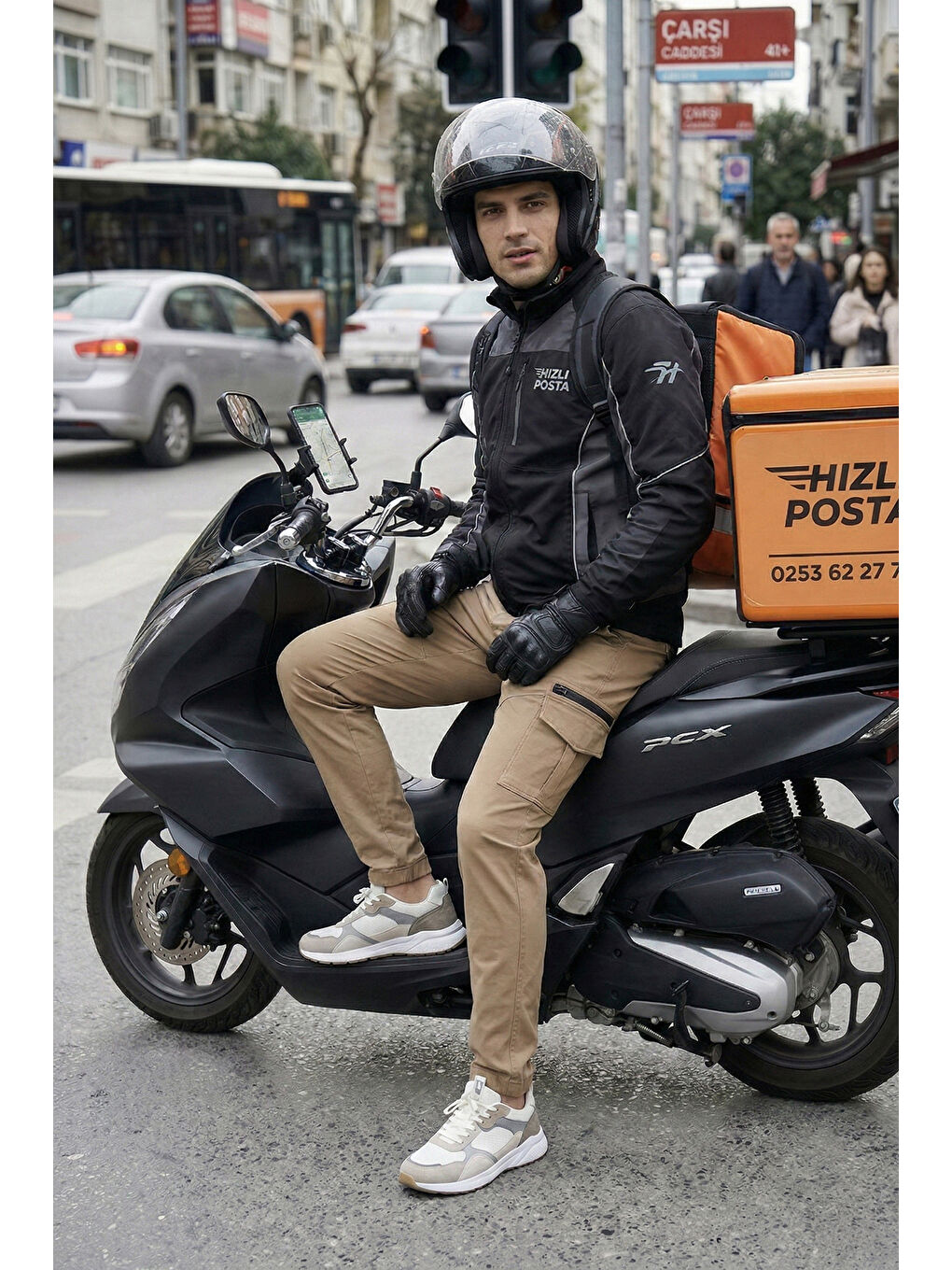 Bej Regular Fit Normal Bel Cep Detaylı Pantolon 693150