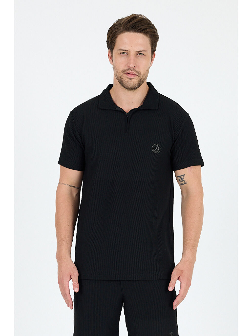 Siyah Erkek Kapris Polo Yaka Kısa Kollu Tişört – Rahat Kalıp, Nefes Alan Kumaş Erkek Tişört 7918