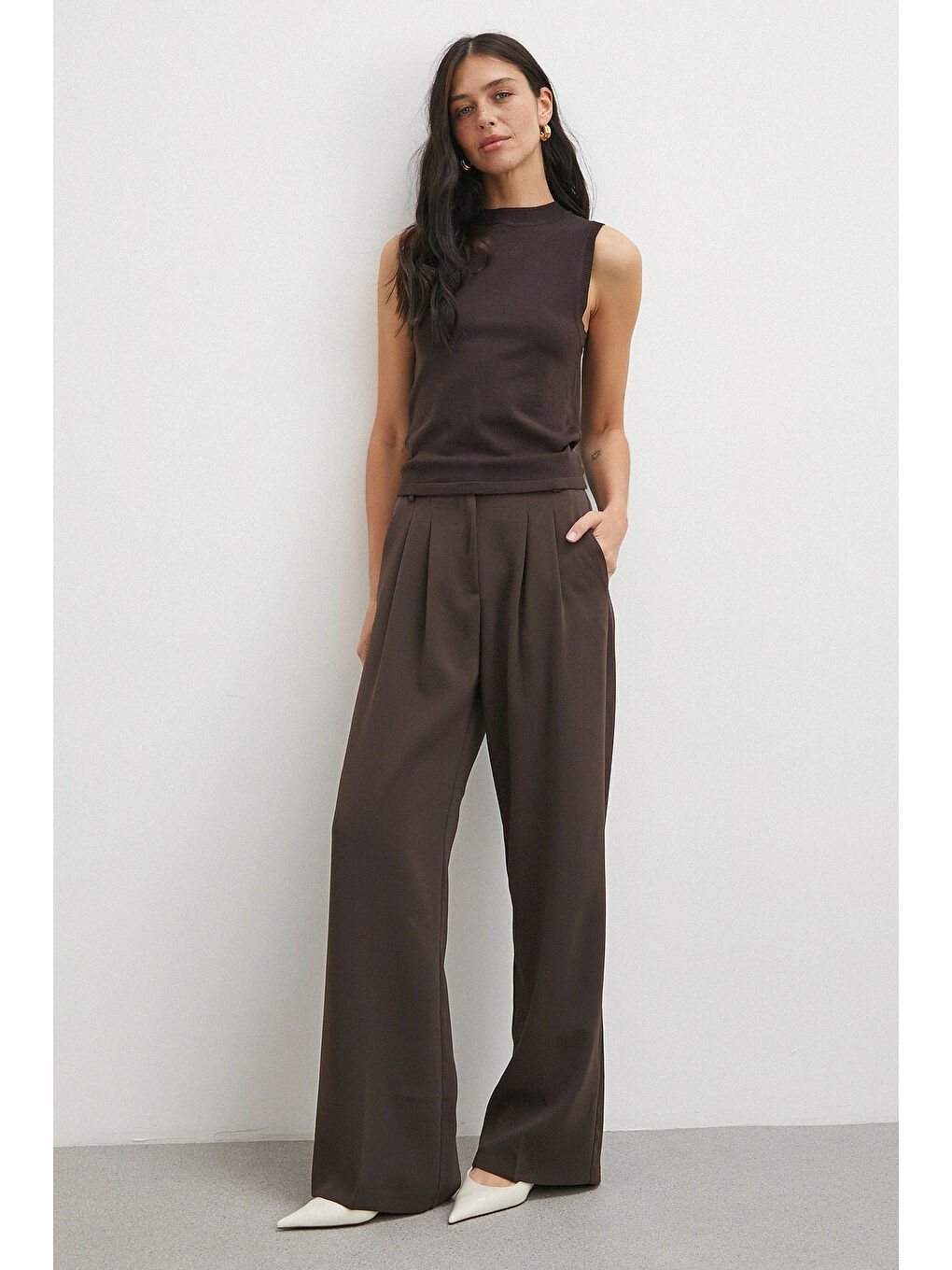 Karışık Beli Lastikli Pileli Geniş Paça Pantolon Kahve-2