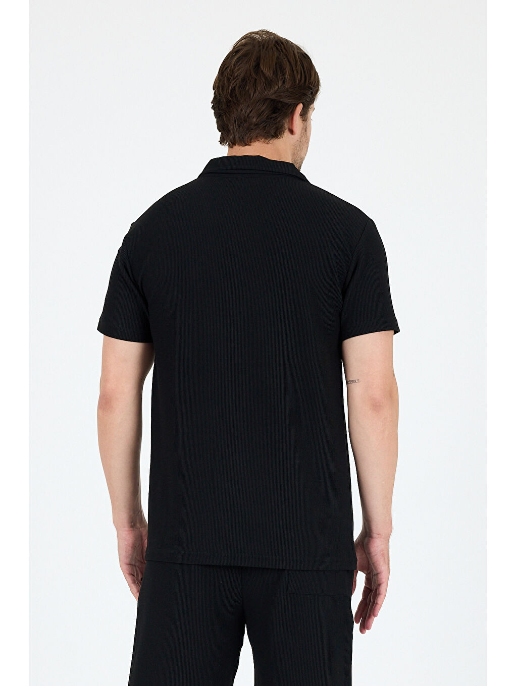 Siyah Erkek Kapris Polo Yaka Kısa Kollu Tişört – Rahat Kalıp, Nefes Alan Kumaş Erkek Tişört 7918-4