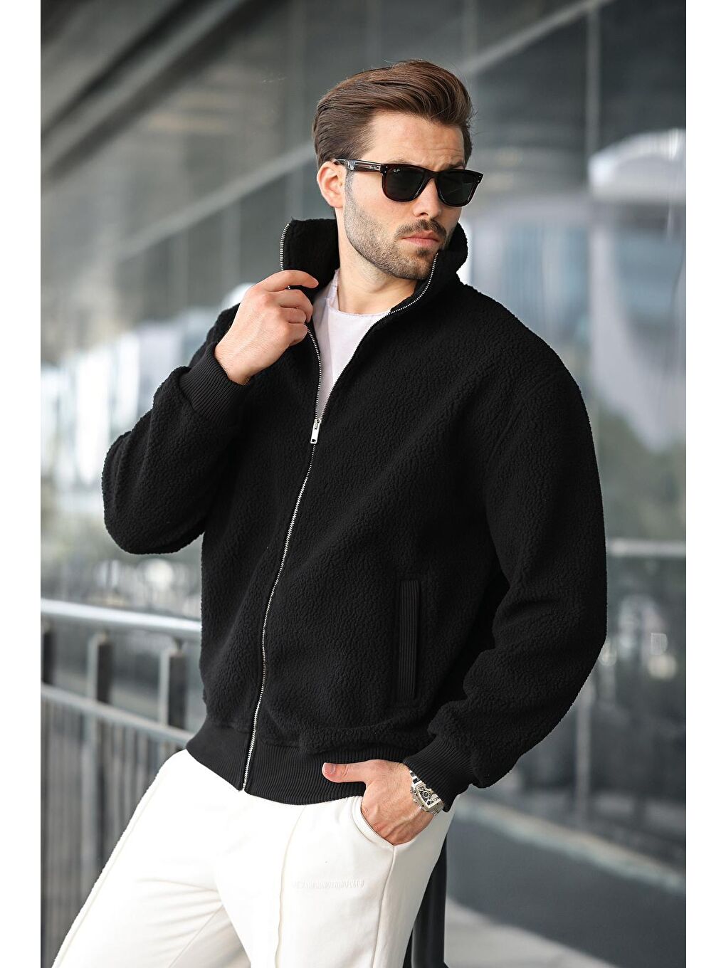 Siyah Fermuarlı Dik Yaka Erkek Polar Hırka E7166