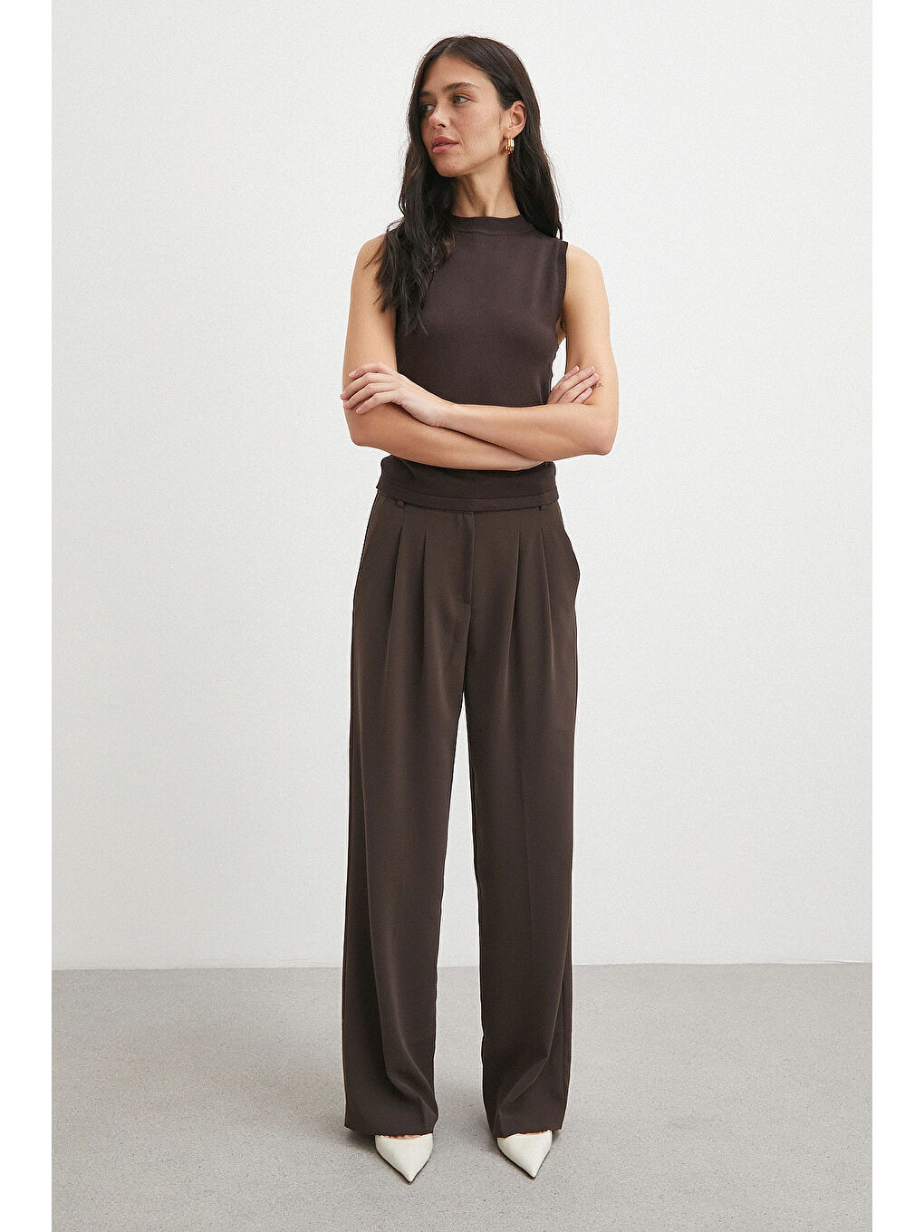 Karışık Beli Lastikli Pileli Geniş Paça Pantolon Kahve-3