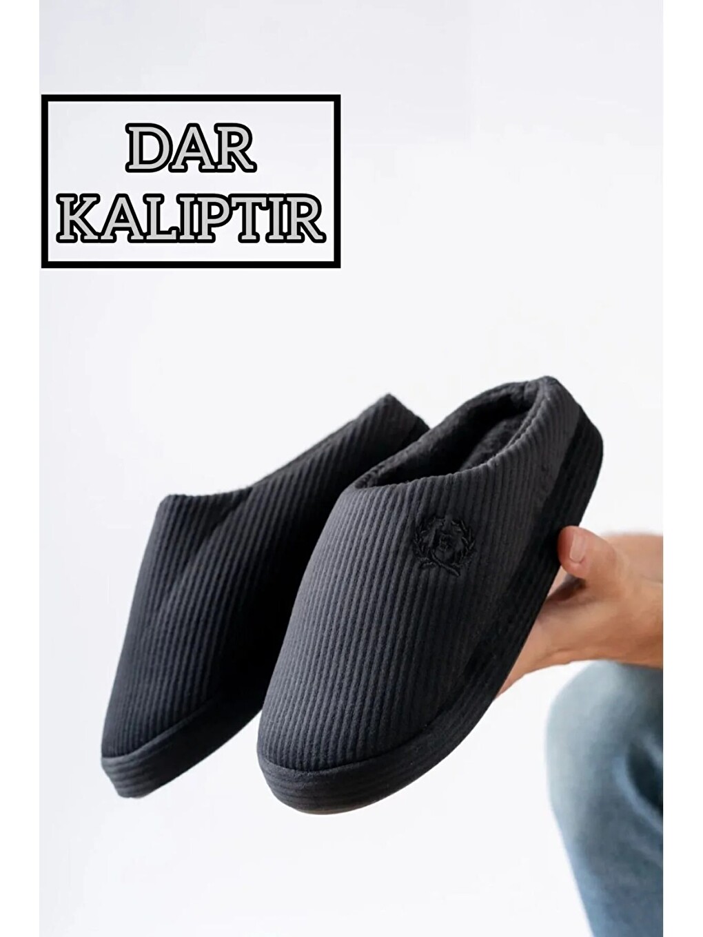 Siyah Unisex Nakışlı Kadife Ev Terliği-2