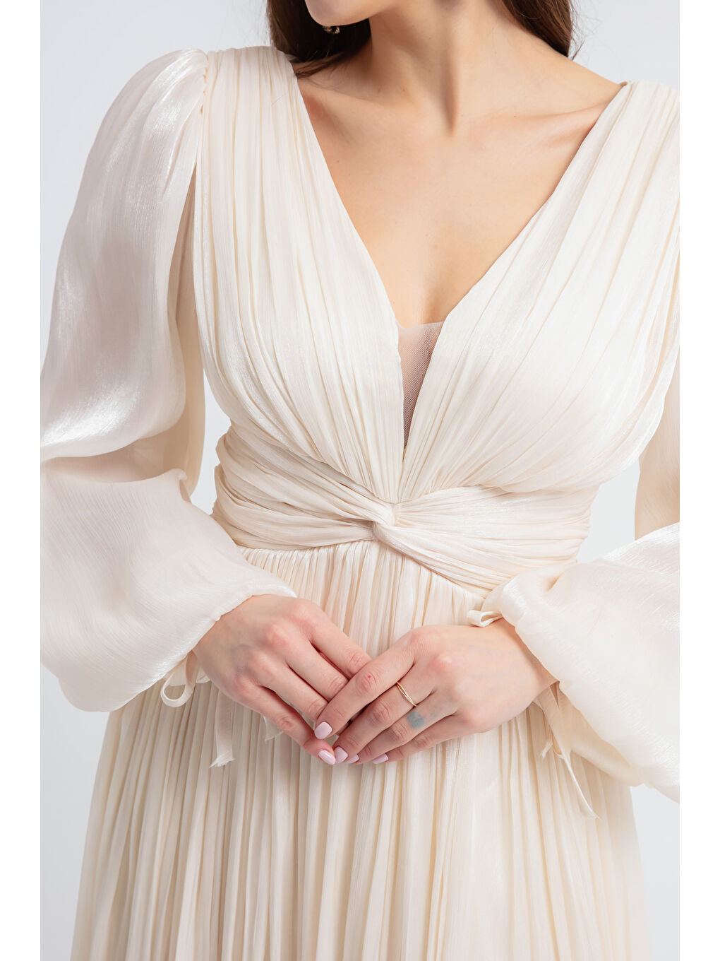 Kadın Bej V Yaka Yırtmaçlı Uzun Abiye Elbise-1